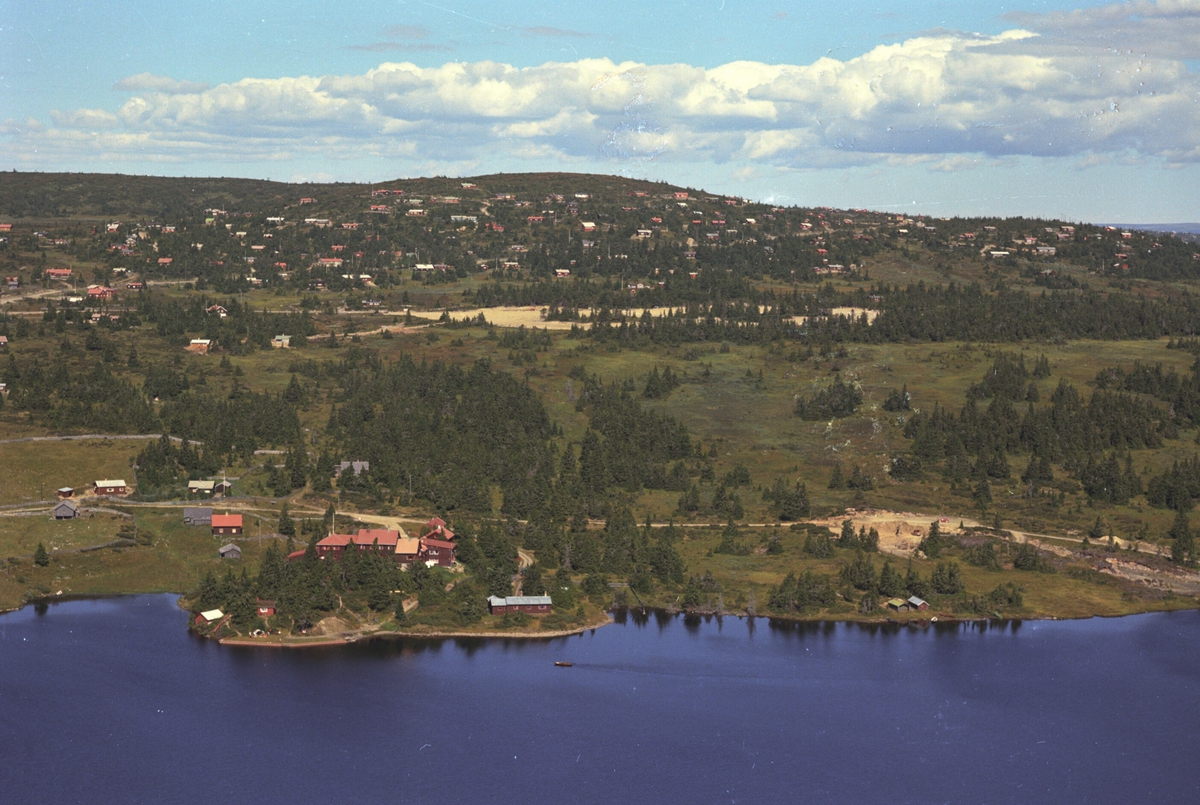 Flyfoto, Rustad Fjellstue, Sjusjøen, Ringsaker.