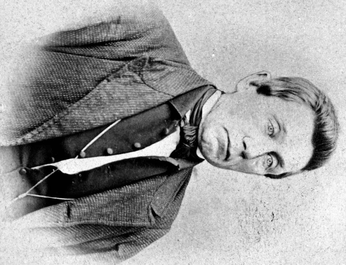 Portrett, Johs. Lundby f.1830, Furnes.