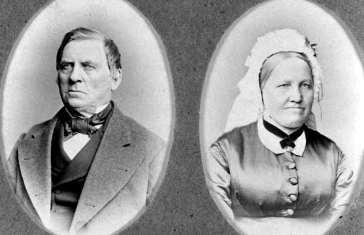 Ekteparet Even Jensen Mengshoel (1807-1883) og Anne Marie Gudmundsdatter Mæhlum (1817-1897) på Mengshoel, Nes, Hedmark