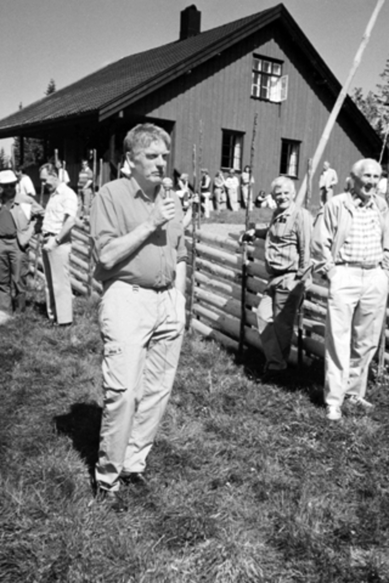 Furnes Almenning, bestyrer Per Berg Eid ønsker velkommen til lunch, befaring, jubilumsberetning.