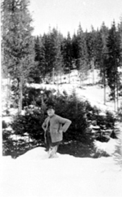 SKOGVOKTER GUSTAV DUFSET, FLAKSTADELVDALEN, VANG ALLMENNING