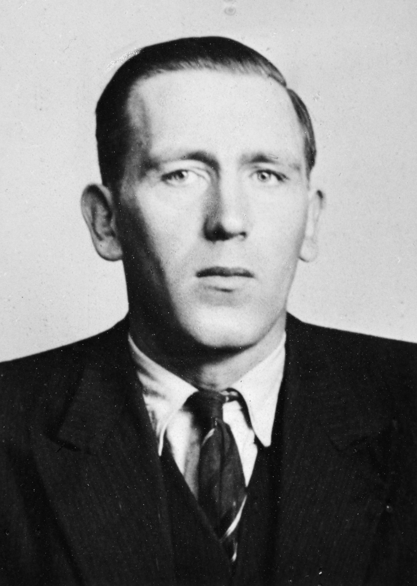 Kristian Kristensen Plassen (1912- 1951). Arbeidet hjemme på Plassen. 