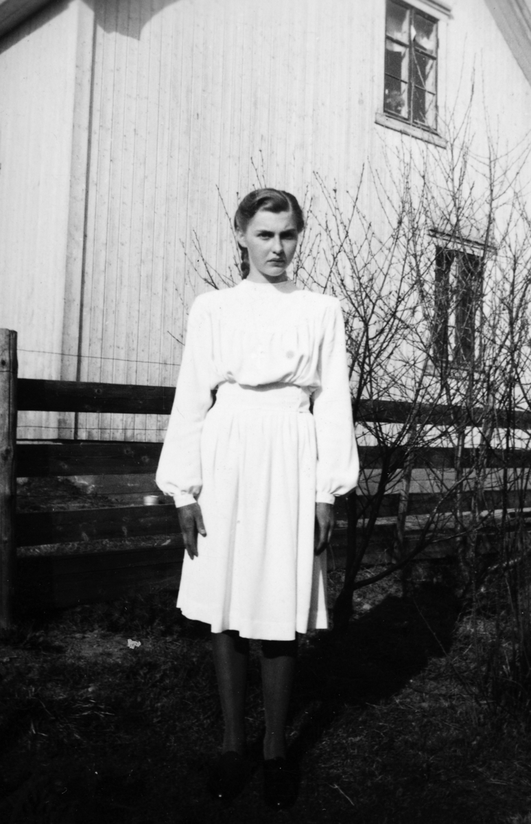 Aslaug Jørgensen i Vesterhagen som konfirmant i 1947. 