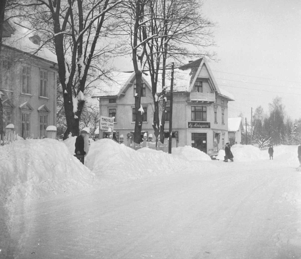 EKSTERIØR: KVISGÅRD HUS, TRIANGELEN, VINTER