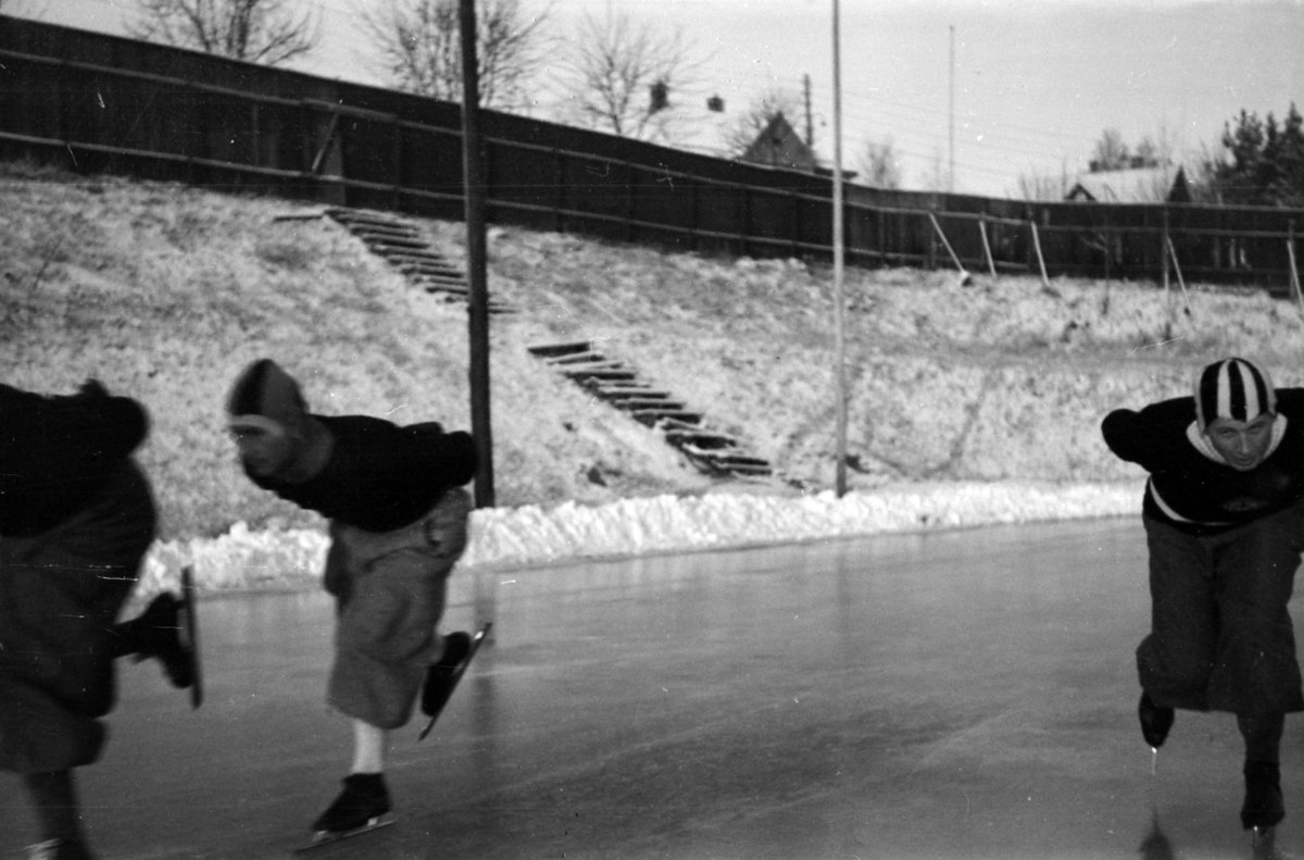 HAMAR STADION, SKØYTELØPERE I TRENING, UKJENTE. 