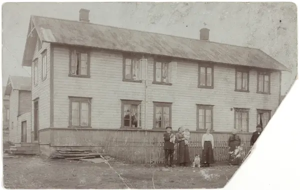 Album etter Dagmar Moe fra Vadsø (f.1909)