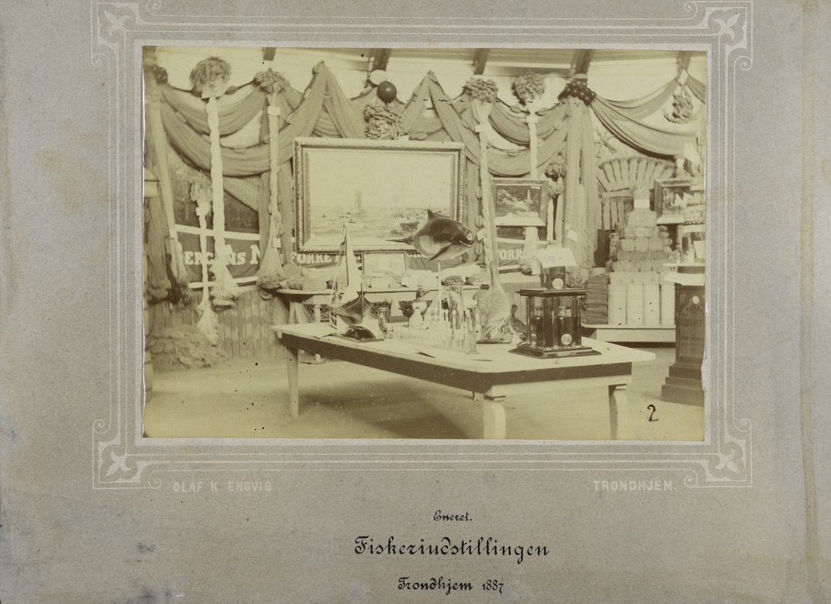 9 fotografier fra Fiskeriutstillingen i Trondhjem 1887.
