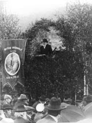 Ungdomslagsstemne, Jørgen G. Løvland på talarstolen