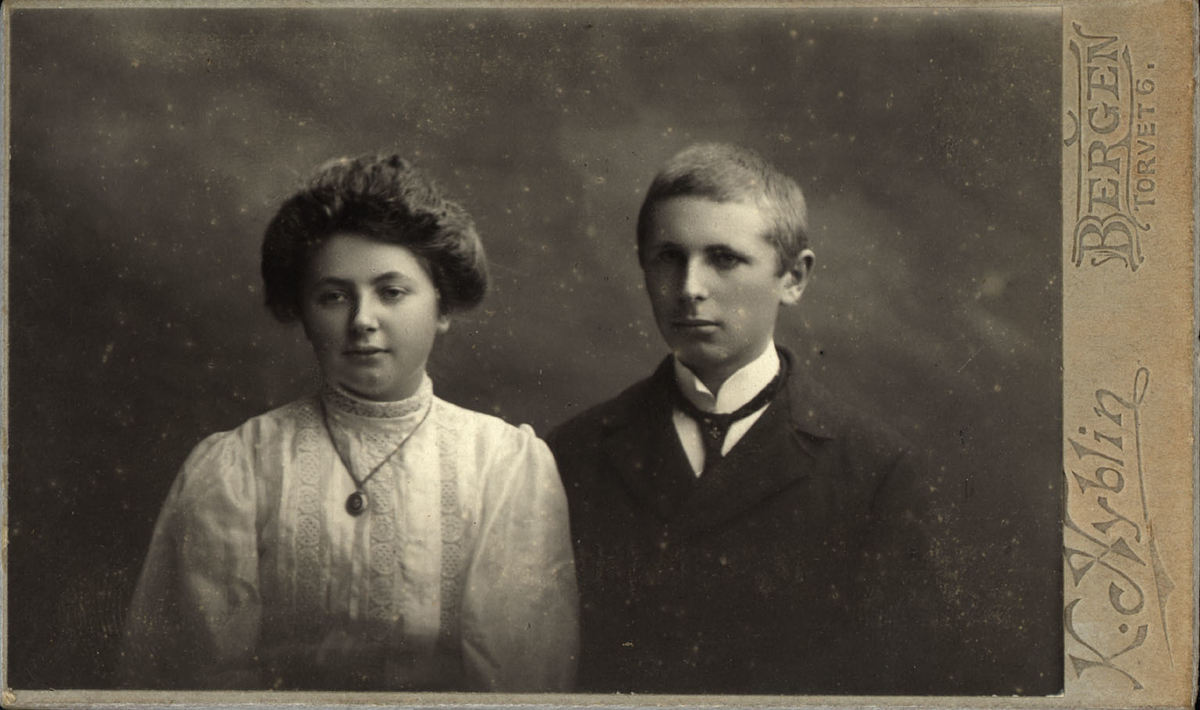 Helene Holm Bjørkhaug, Olav Holm