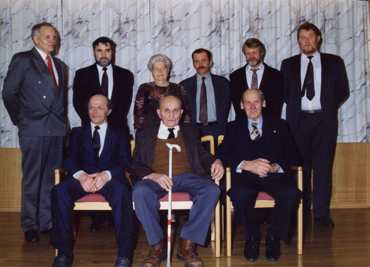 Jubilantar ved Odda Kjemiske Arbeiderforening, avd. 61 på Zinken i 1991.