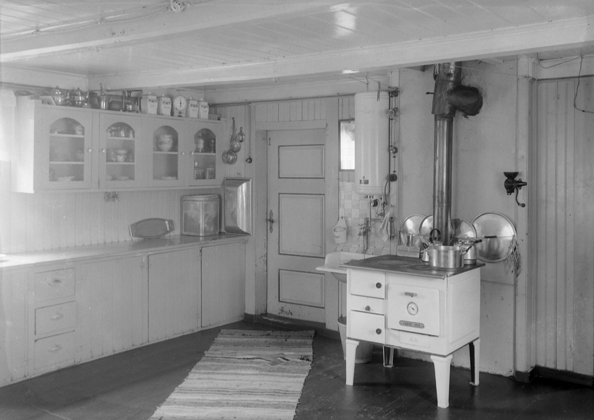 Kjøkkenet hos Gråbak, Ler og Vigdal, Melhus - med nye komfyrer