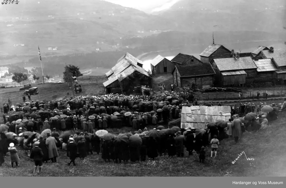 frå framsyninga av Heilag-Olav-spelet, tilskodarar, Mølstertunet