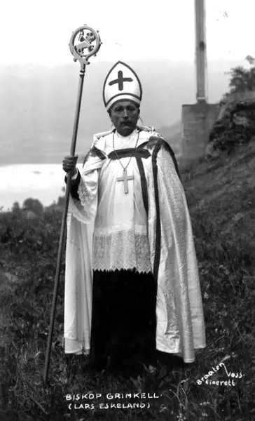 frå framsyninga av Heilag-Olav-spelet, biskop Grimkjell