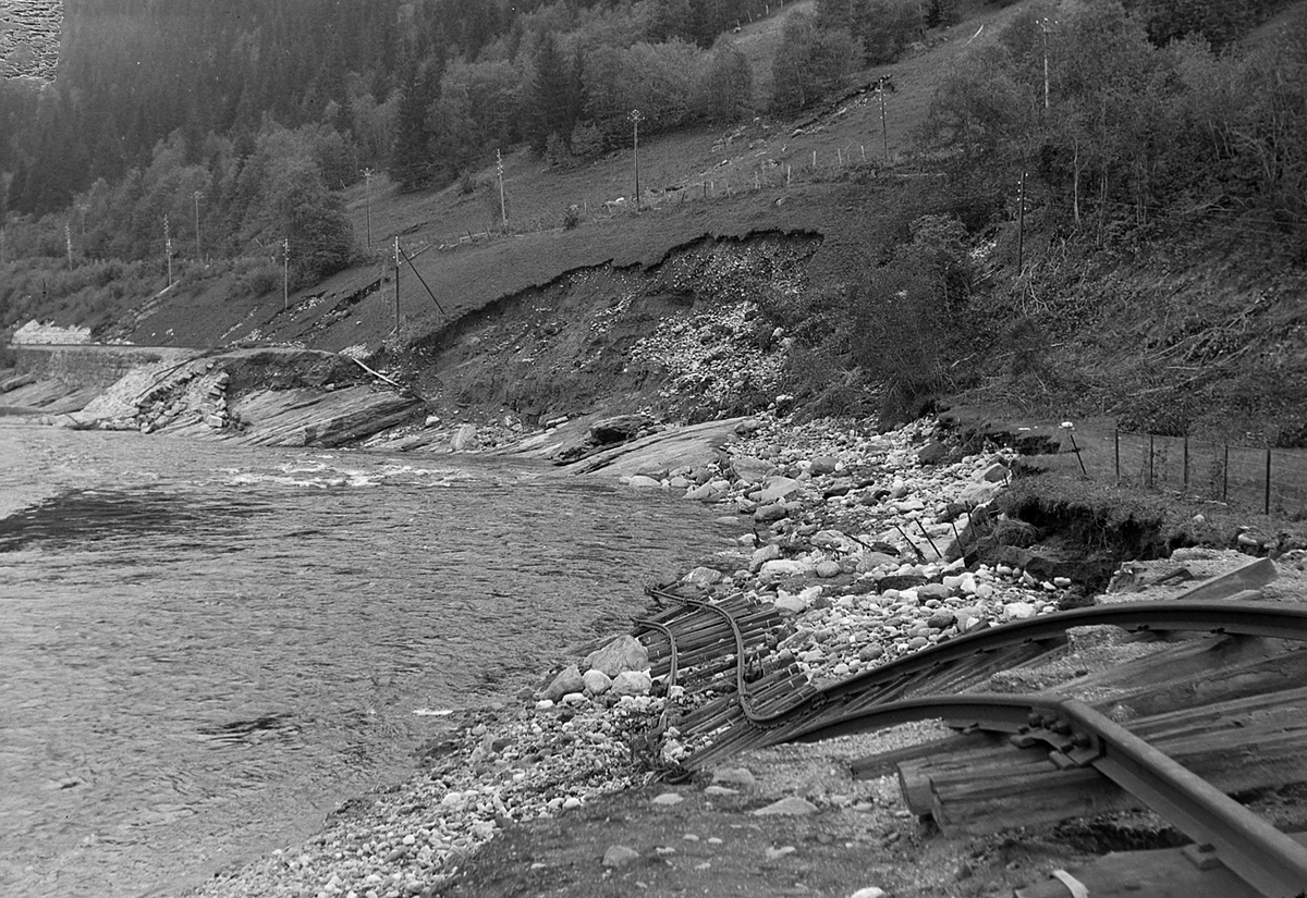 Flomskader på strekningen Støren - Singsås i 1940