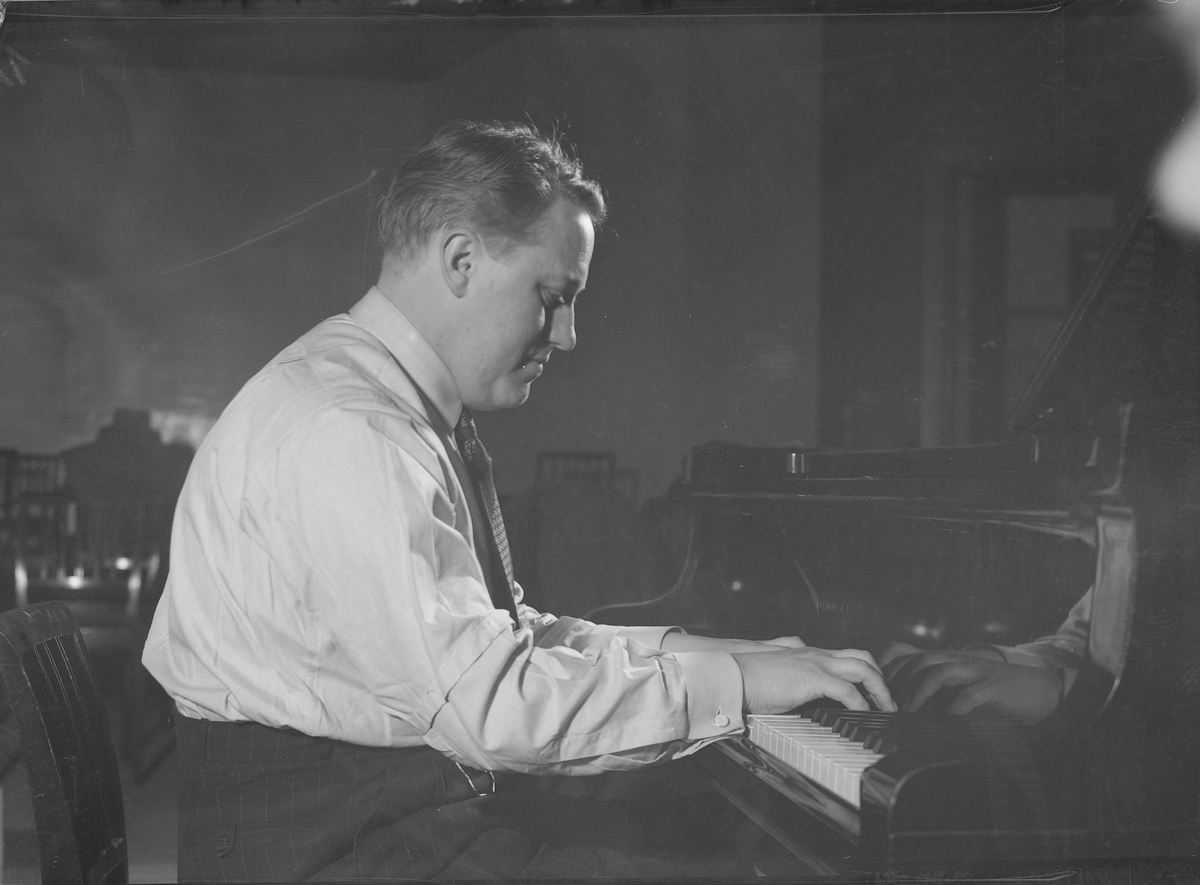 Pianist Ivar Johnsen