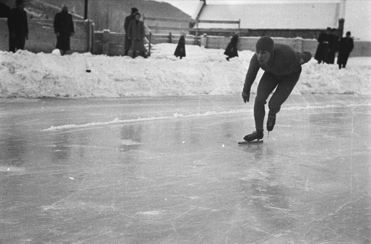 Skøyteløp på Stadion. Roald Aas