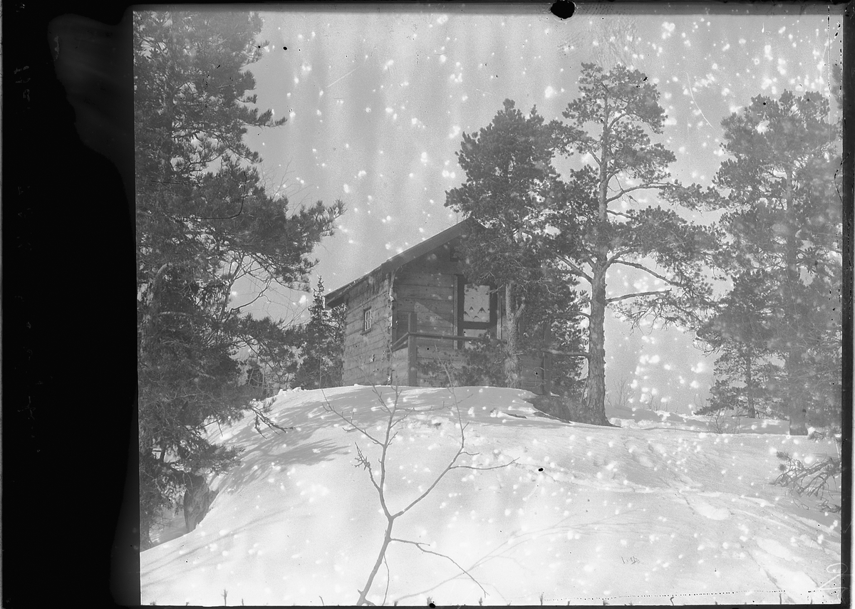 Håøen, Naberhytta. 