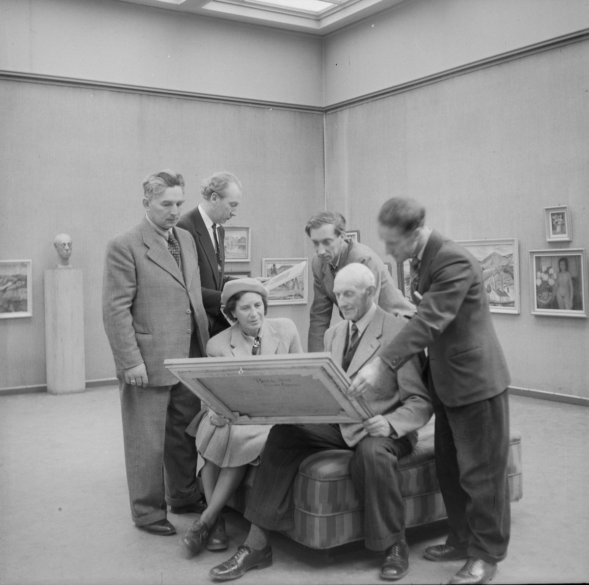 Sommerutstilling i Trondhjems Kunstforening med Gretha Thiis, Harald Krohg Stabell, Oskar Hokstad, Gustav Undersaker, Annar Eggen