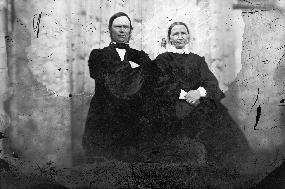 Christiania, Øvre Schultzehaugen, brukseier Edvard Martinus Erichsen (09.07.1821-14.06.1885) og Andrine Hansdatter (Hansen) (13.05.1819-19.05.1870). 

Barn sønnene: Hans Emil Erichsen (1842-1918), Edvard August Erichsen (1850-1885) og døtrene: Karen Gurine Erichsen (1844-1927), Ellen Ovidia Erichsen (1857-), Ingeborg Christine (1858-), Maren Christiane Christopha «Kitty» Erichsen (1861-) gift Müller,

De bodde på Schultzehaugen, i Maridalsveien 33 og hadde tre teglverk langs Akerselva, Øvre Foss teglverk, Mellomverket og Schultzehaugen teglverk.