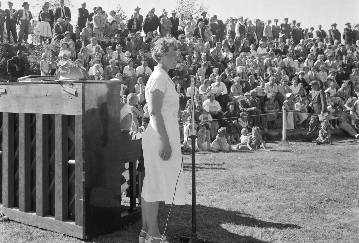 Turnstevne i Idrettsparken i Moelv i 1959. 