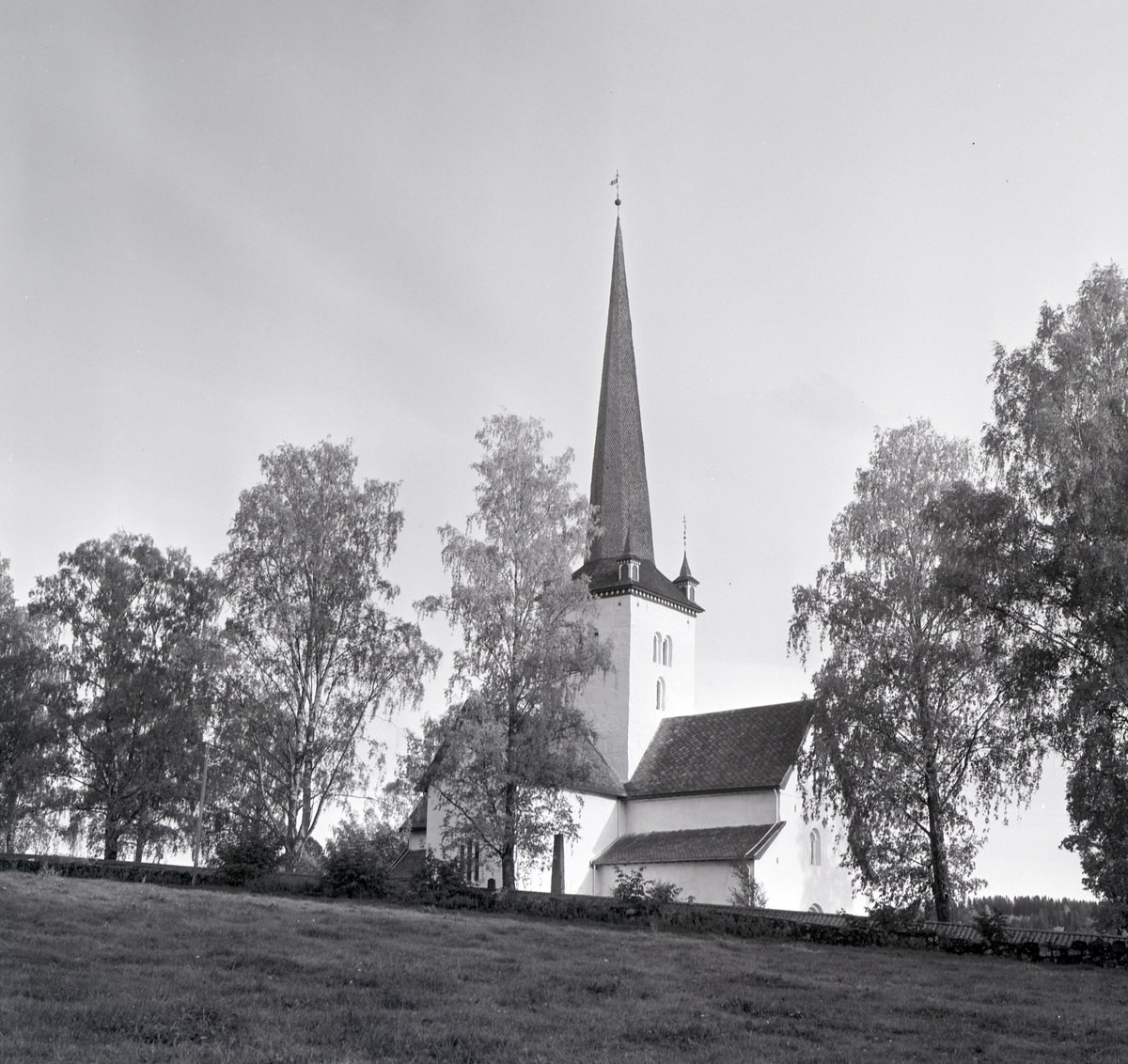 Ringsaker kirke, eksteriør. 