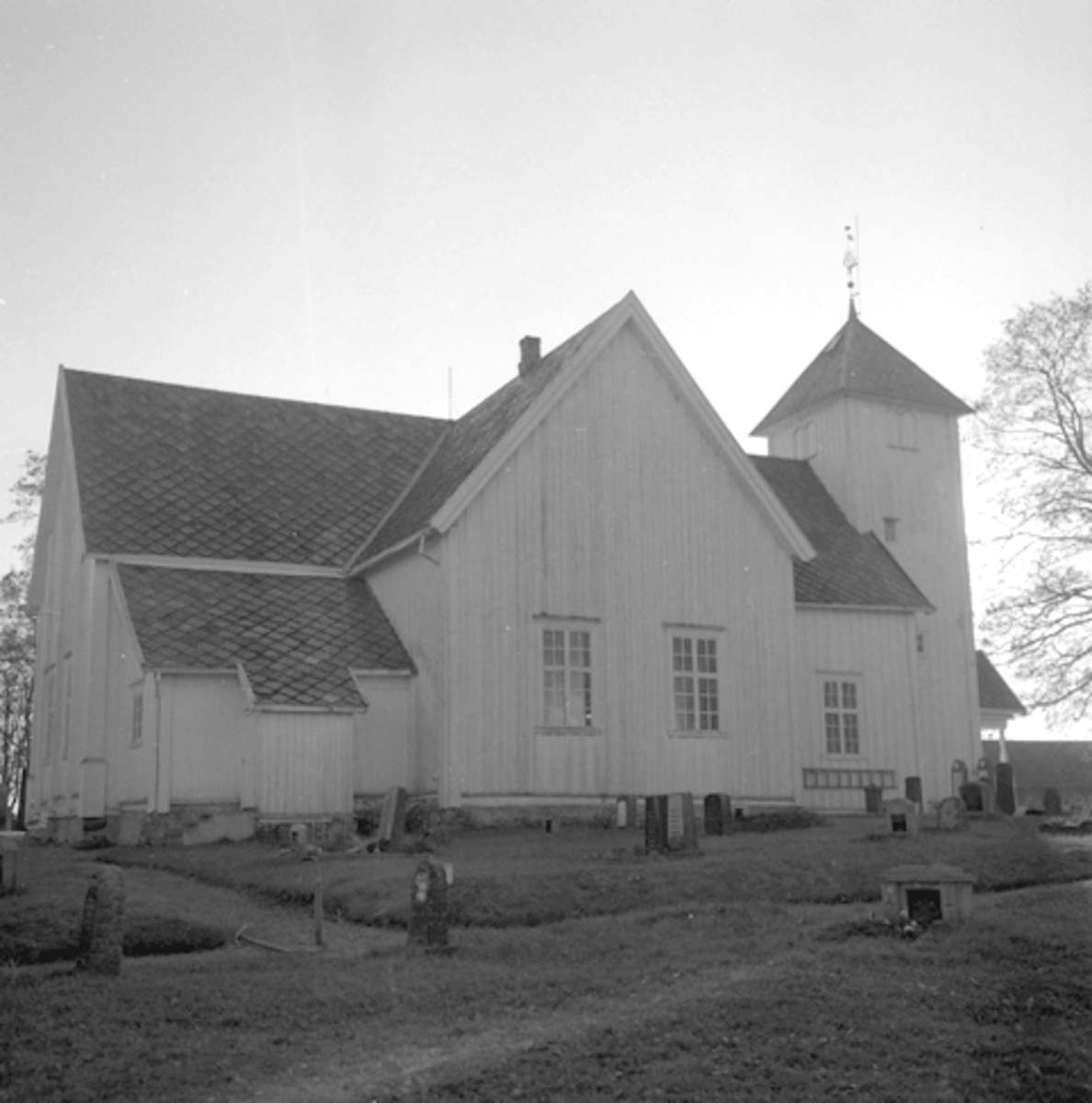 OTTESTAD KIRKE, EKSTERIØR. 