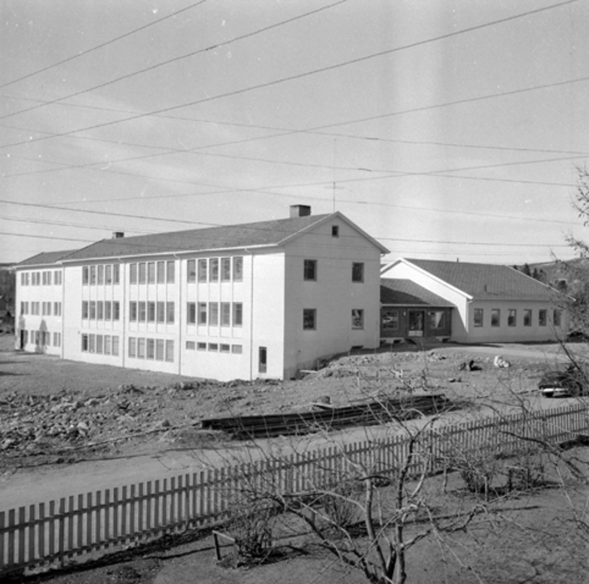 Brumunddal realskole og Gymnas, Skolevegen. 