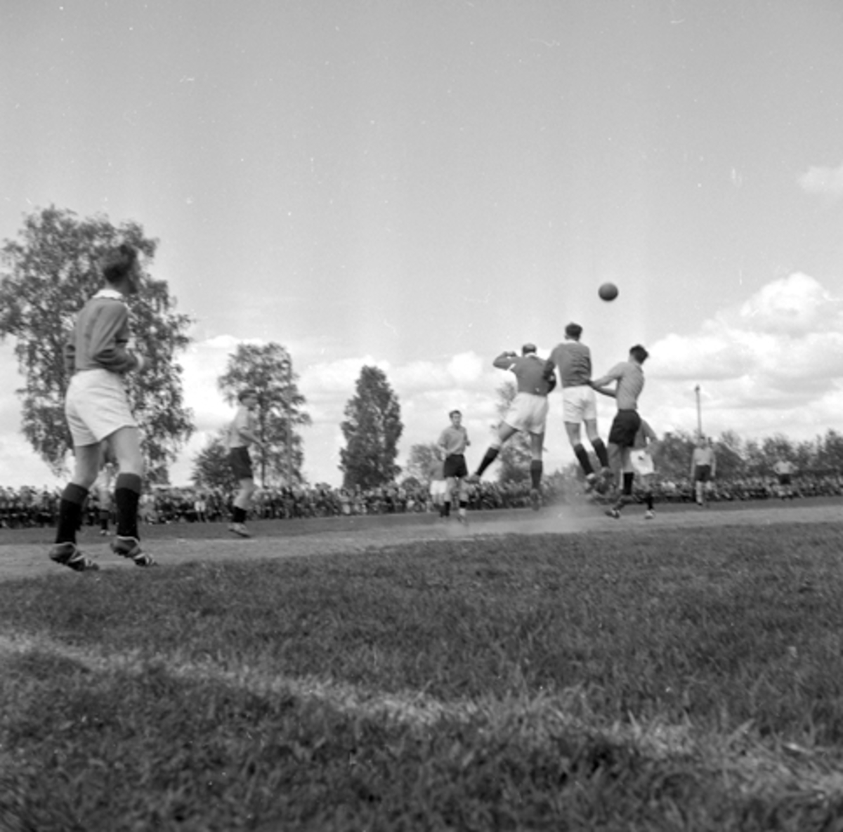 Fotball, ukjent sted.