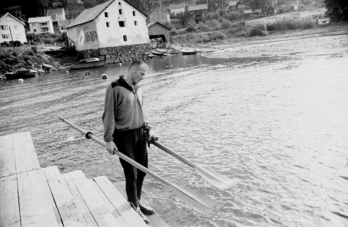 Odd Johansen, roing. Lillehammer(?).