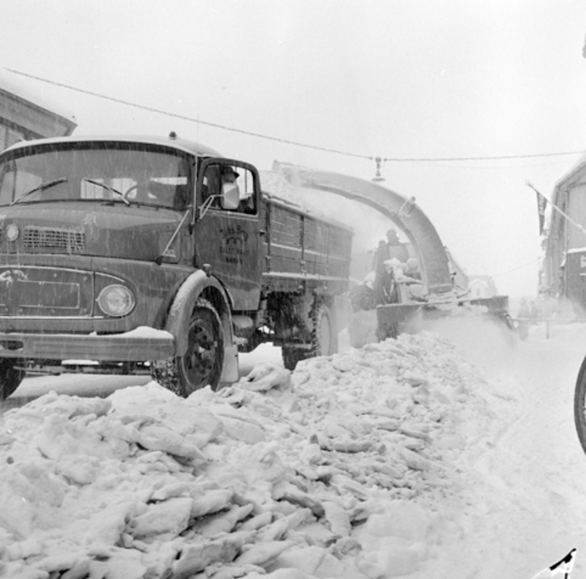 Snøbrøyting i Hamar, februar 1966.