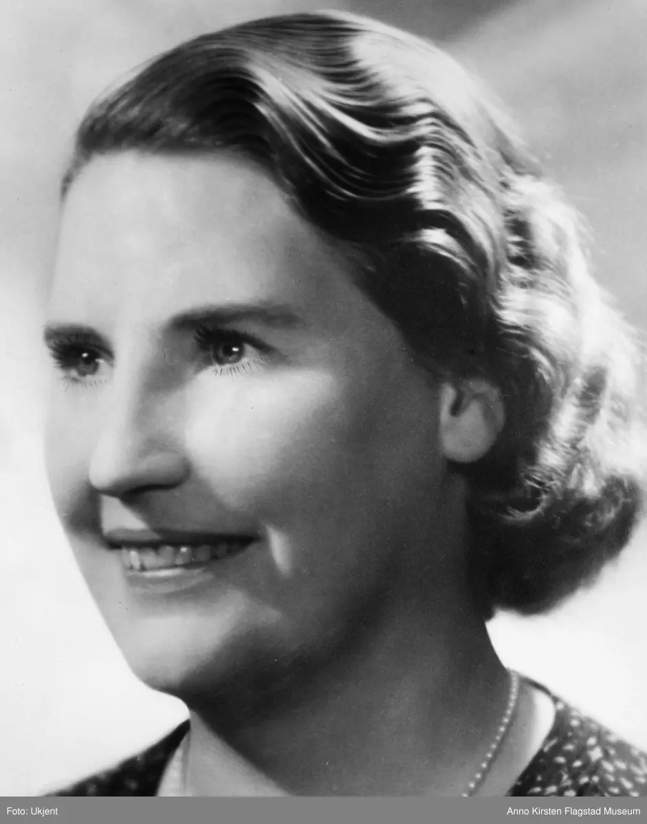 Kirsten Flagstad. Portrett Wien 1936. Kirsten Flagstad. Portrait Vienna 1936. 