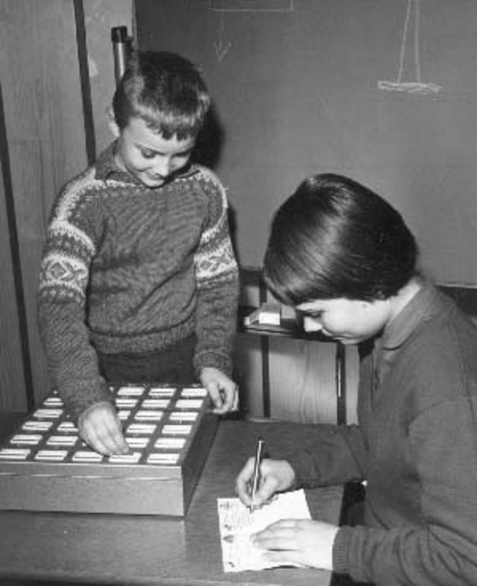 Hamar, Torggata 12, Vangs Sparebank, sparekasse for skolebarn.