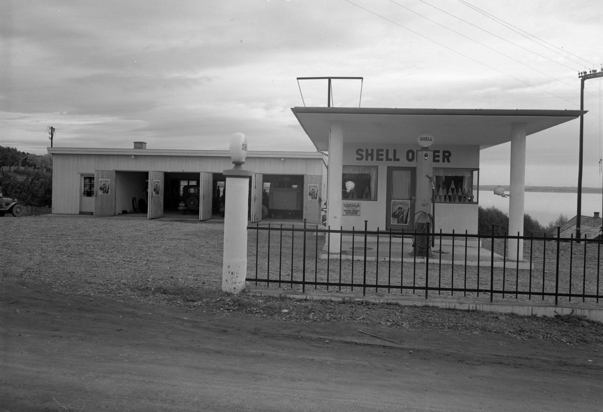 Shell bensinstasjon. Nes bilverksted. Nes. Eksteriør