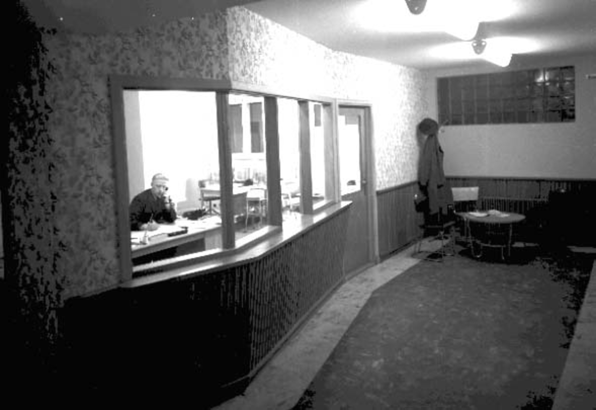 Hamar, Grønnegata 64, avishuset HA, Hamar Arbeiderblad, resepsjon, ekspedisjon,