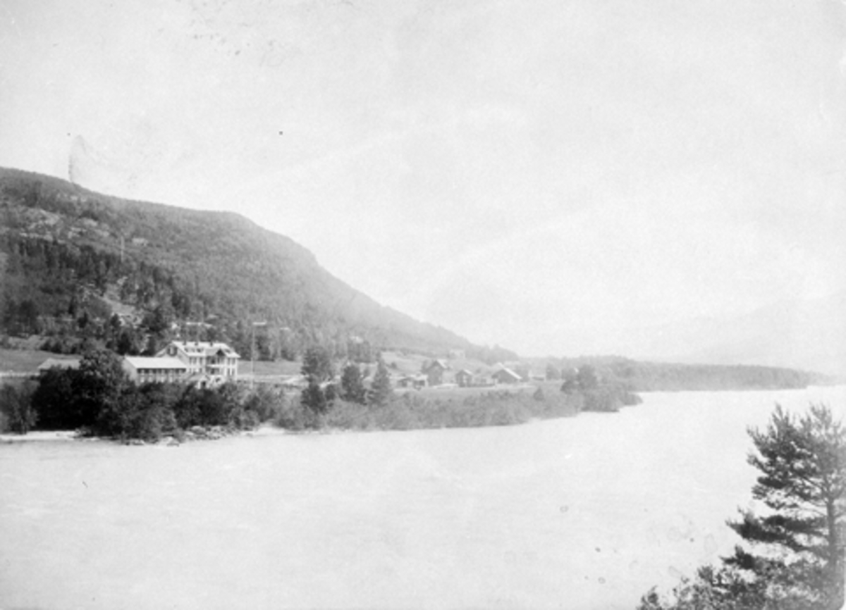 VINSTRA HOTEL, GUDBRANDSDALSLÅGEN, LANDSKAP. 