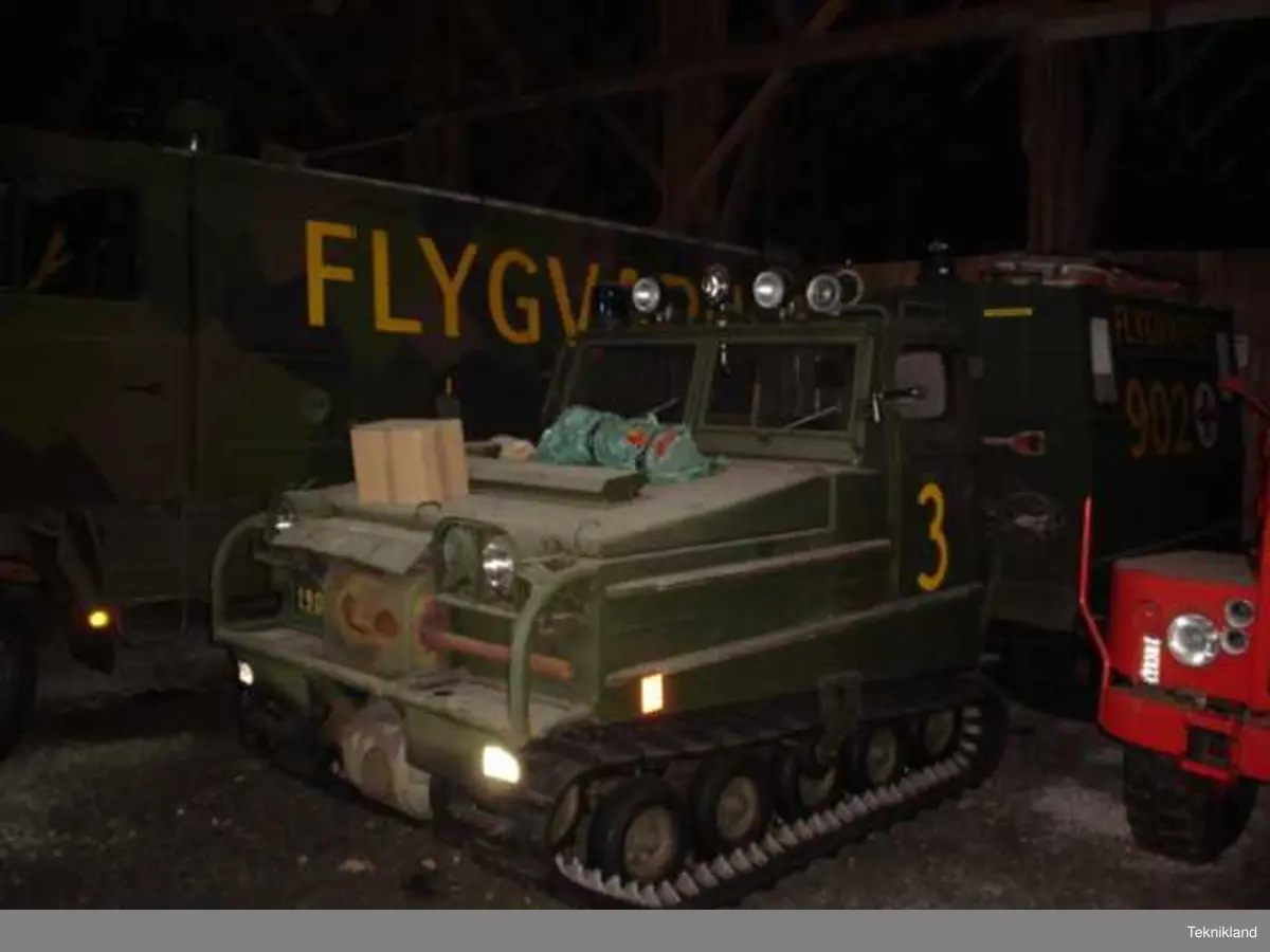 Ambulansbandvagn 2023.
Fordonet är deponerat från Flygvapenmuseum.