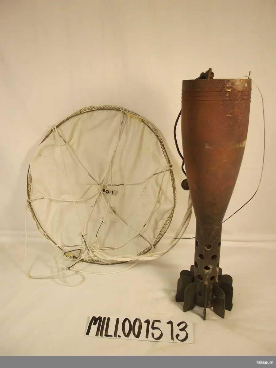 Rökvinggranat m/1974, 12 cm.