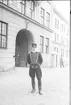 Livhusar i uniform m/1895 (m/ä) utanför valvet