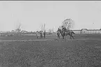 På Skövde träningsbana, söder kasern våren 1908.