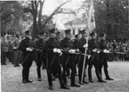 Jubileum 50 års, A6. Standarvakten i Rådhusparken. Namn se notering.