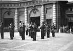 Musikkåren, A6. Framför Stockholms slott.