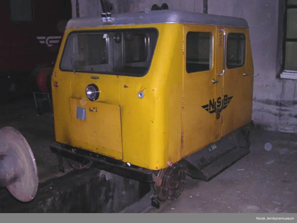Motortralle for NSBs baneavdeling, X 217 263