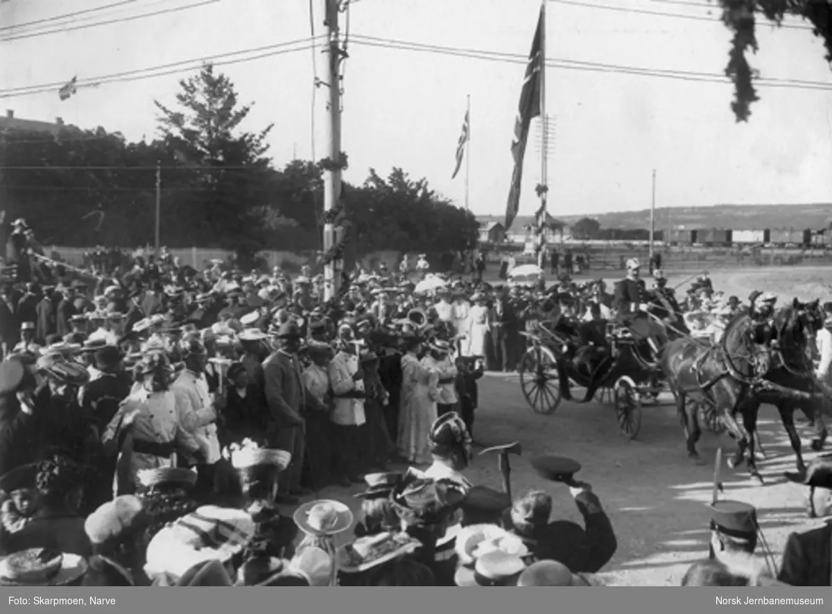 Kong Oscar II på Gjøvik ved kongebesøket i 1904