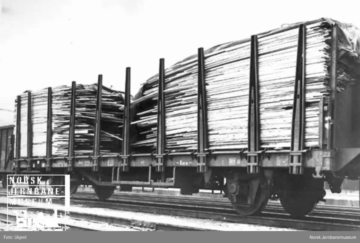 NSB plattformvogn litra Tl5 nr. 62060 lastet med plank