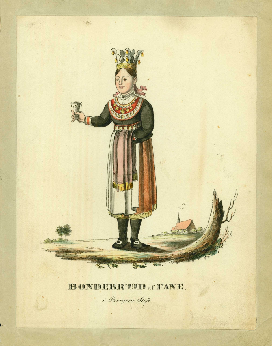 Bondebrud i brudedrakt fra Fana, Bergen, med sølvbeger i hånden. I bakgrunnen kirkebygning.