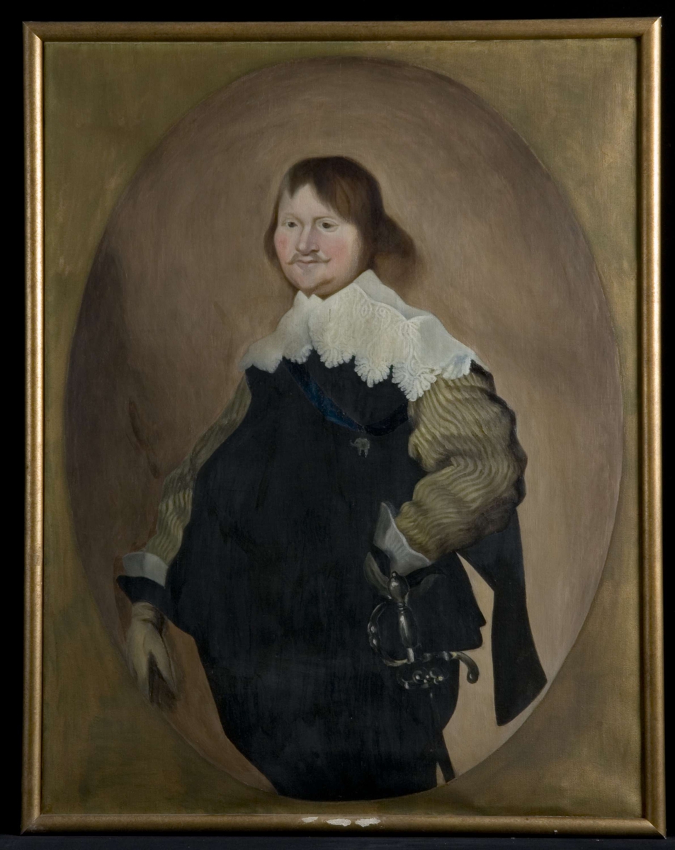 Portrett av Peder Vibe (1596-1658) i drakt med kniplingskrage. Elefantorden over brystet. Stående, 3/4-figur.