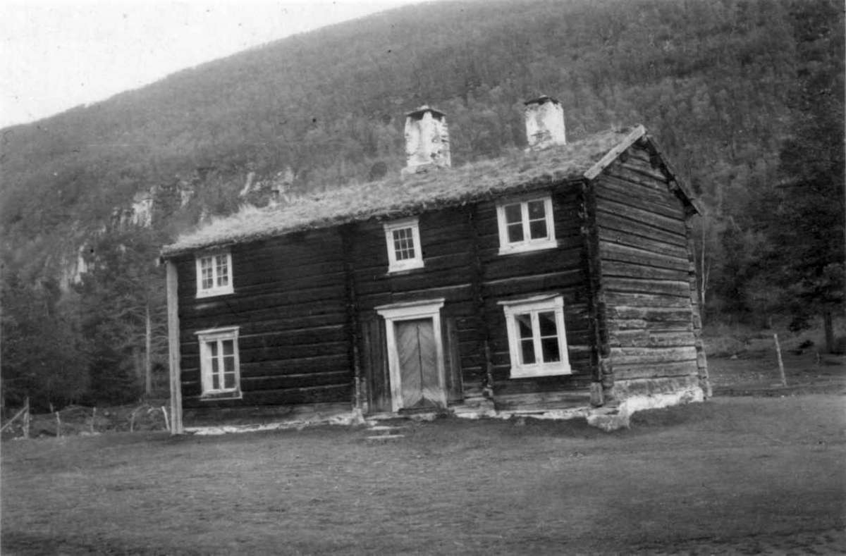 Midtre Frenstad, Kvikne, Tynset, Hedmark  Gamle-stugu.