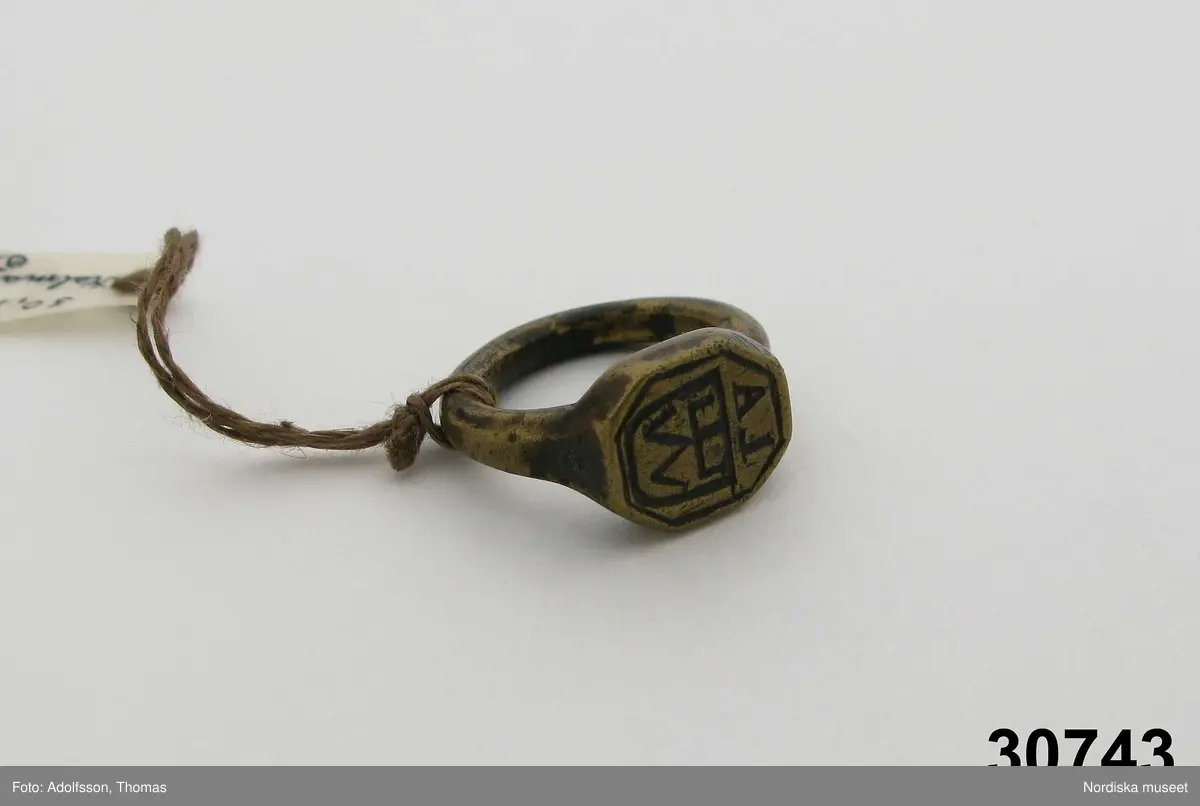 Ring