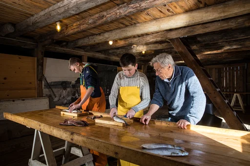 Sildeflekking på Bataldebua