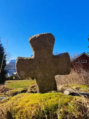 Berre ikkje kvernstein på Hyllestad.